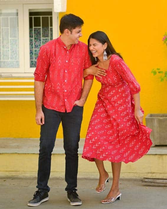 Rose Red Couple