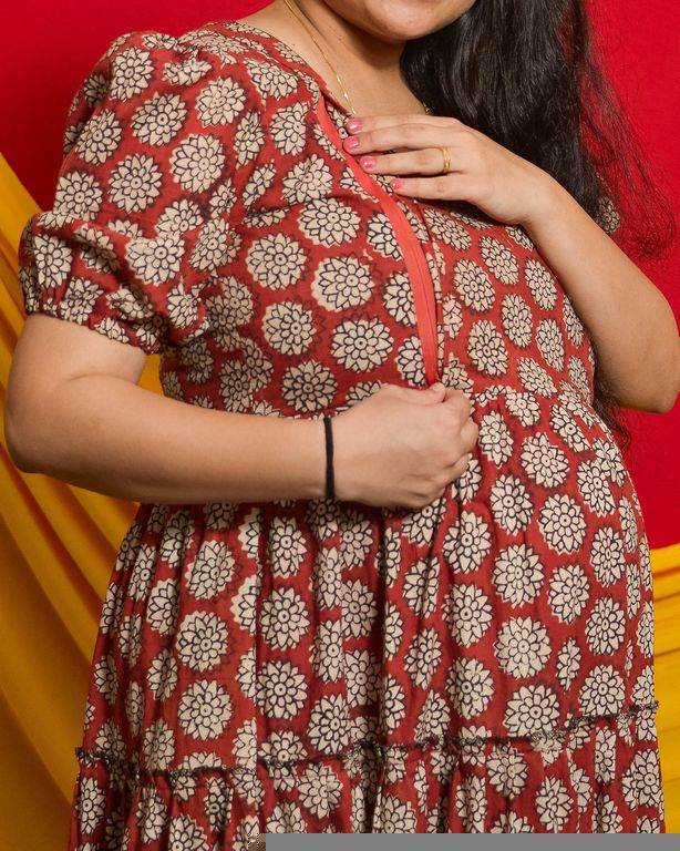 Rosy Vine Tiered Maternity Dress