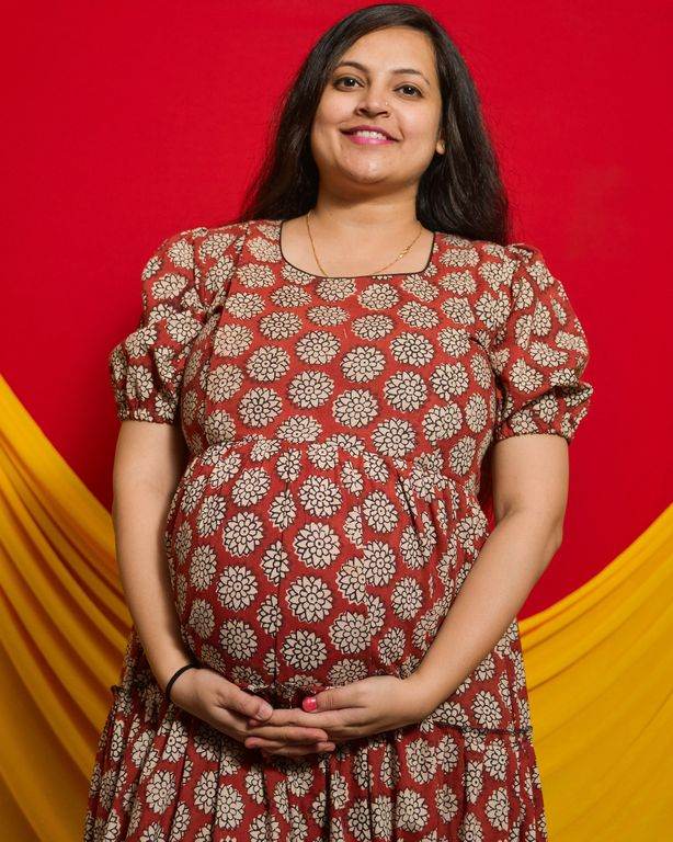 Rosy Vine Tiered Maternity Dress