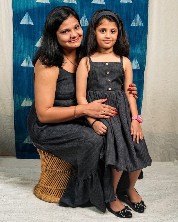 Grey Checkered Strappy Mother Daughter Twinning Secondary image