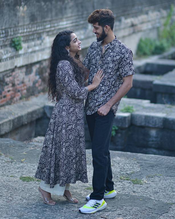 Black Floral Kiara Dawn Family Set