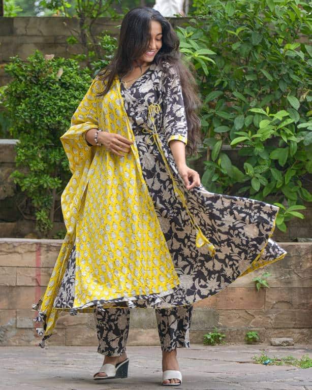 Noir Vine Angrakha Nursing Set
