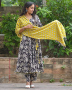 Noir Vine Angrakha Set