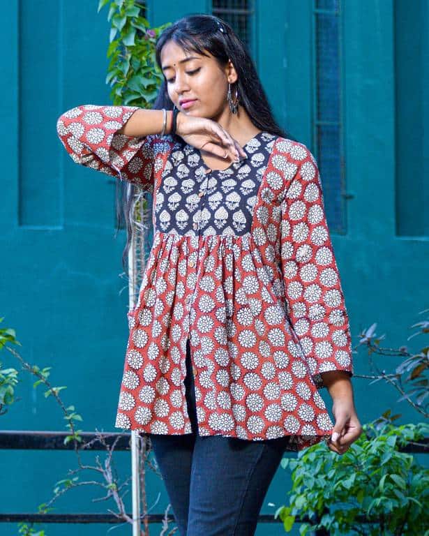 Rosy Noir Short Nursing Kurti