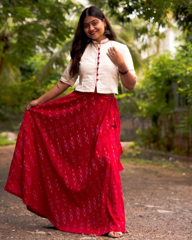 Rose Red Skirt Blouse Maternity Set Secondary image