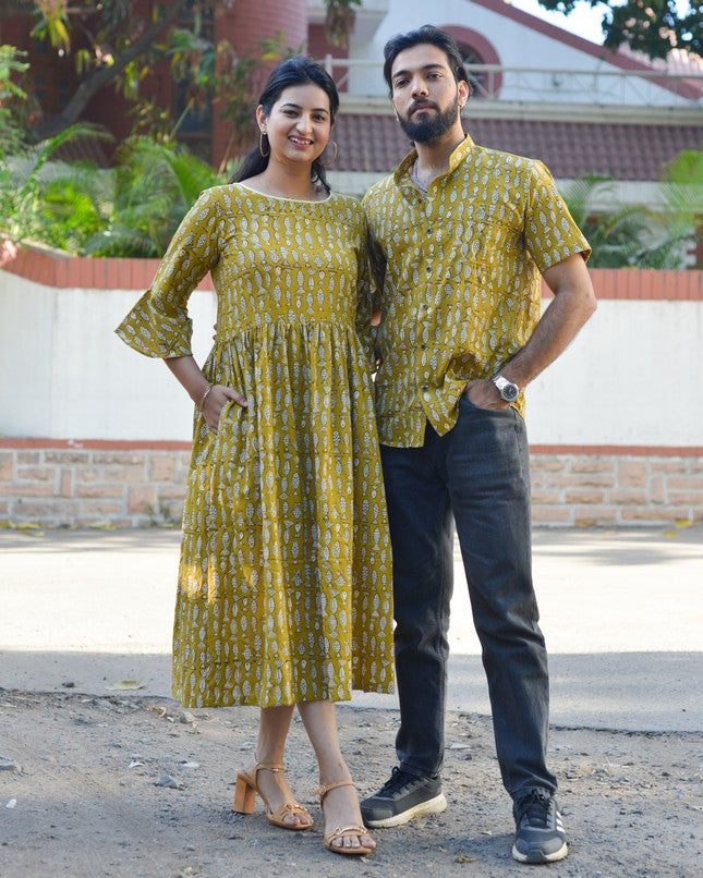 Yellow Fish Print Couple