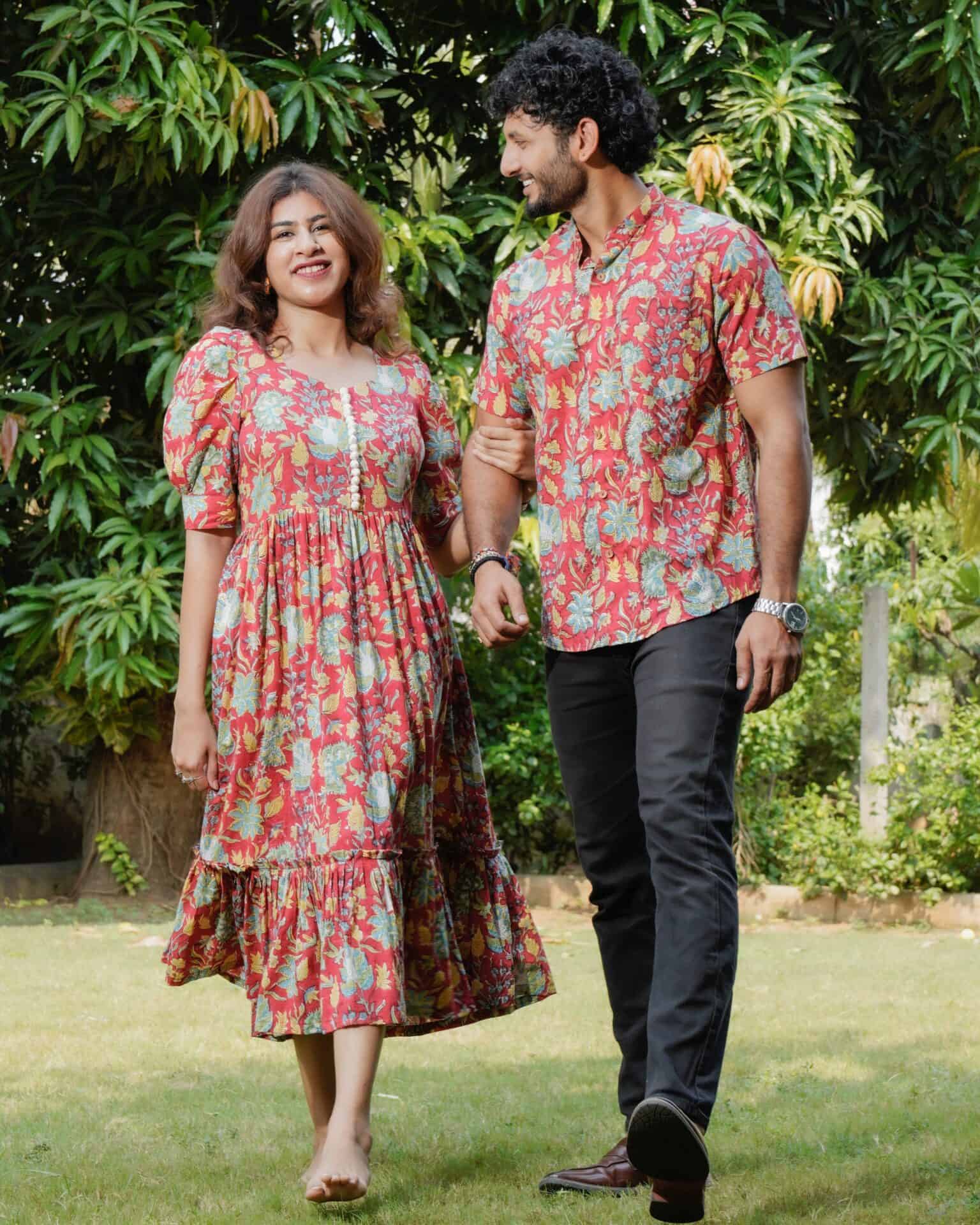 Leafing Red Floral Couple Set