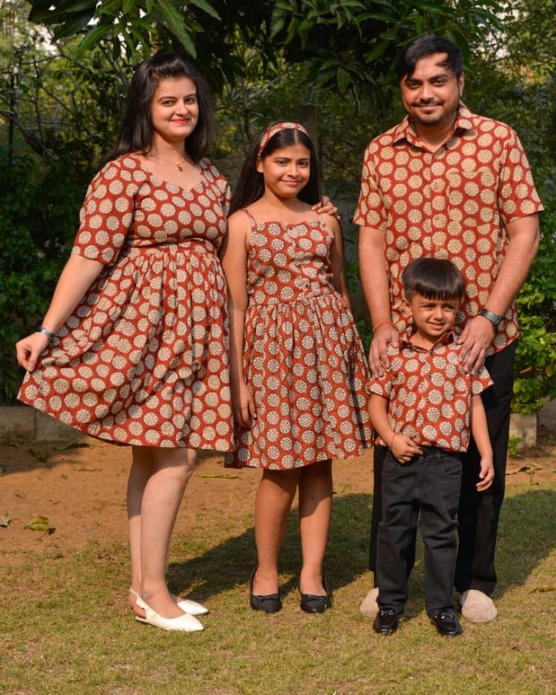 Rosy Vine Short Family Set
