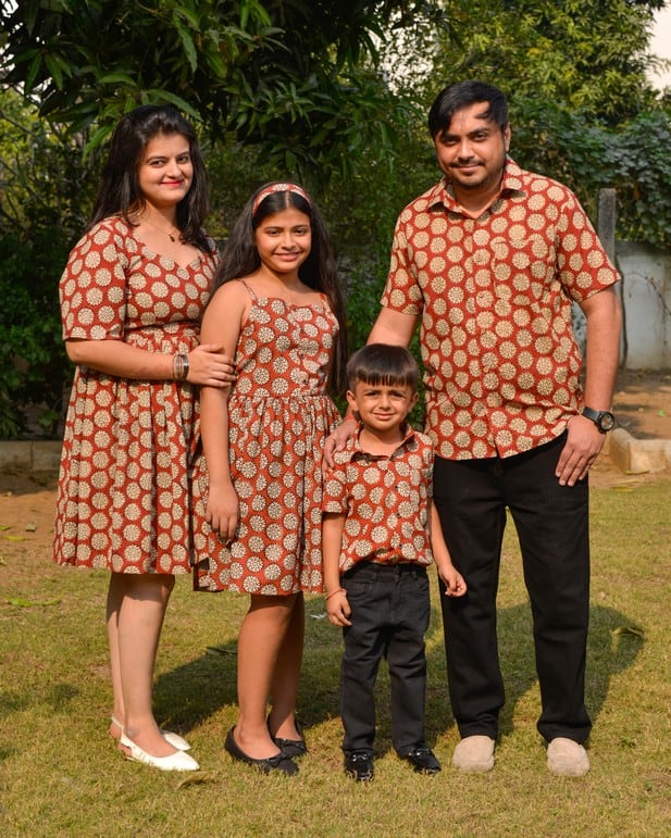 Rosy Vine Short Family Set