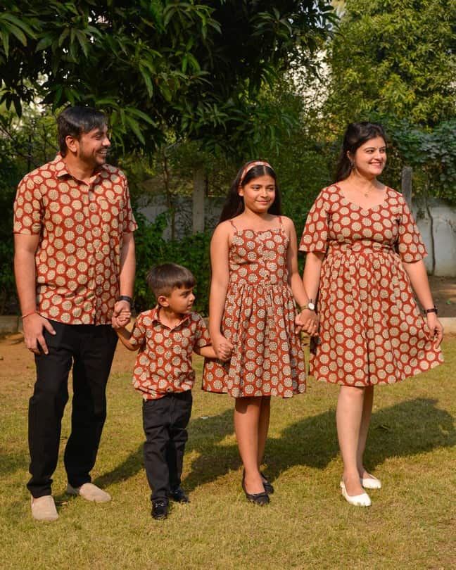 Rosy Vine Short Family Set