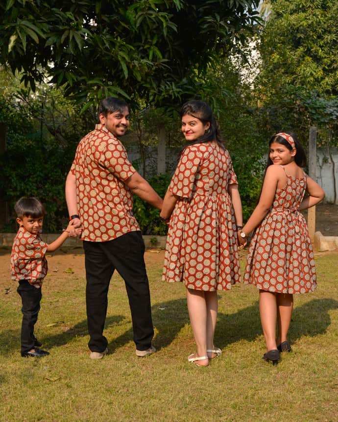 Rosy Vine Short Family Set