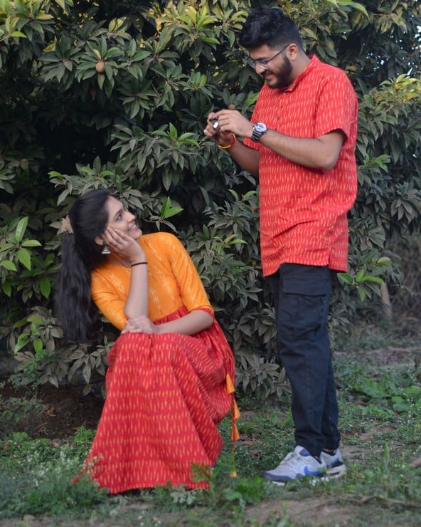 Canary Red Couple