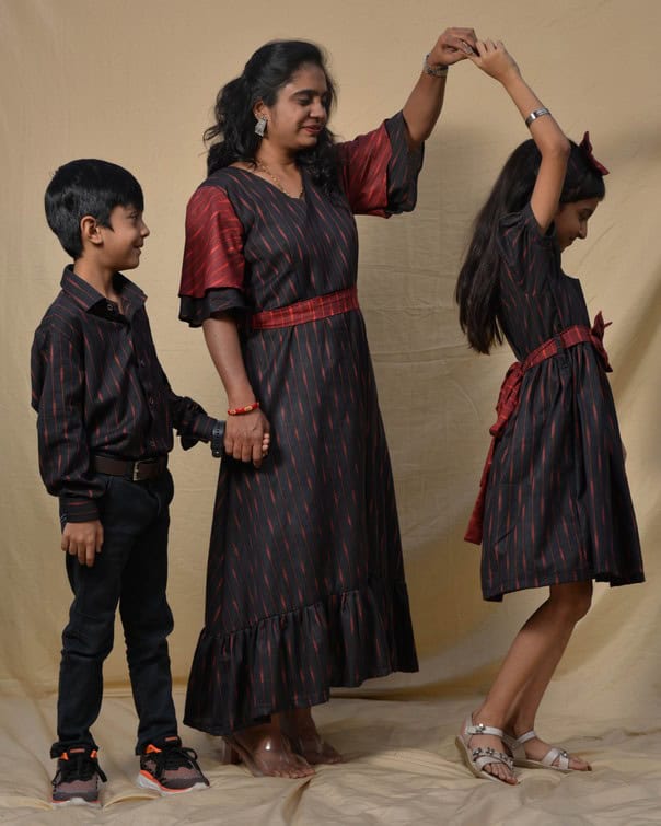Black Diverting Threads Mom Kid Twinning
