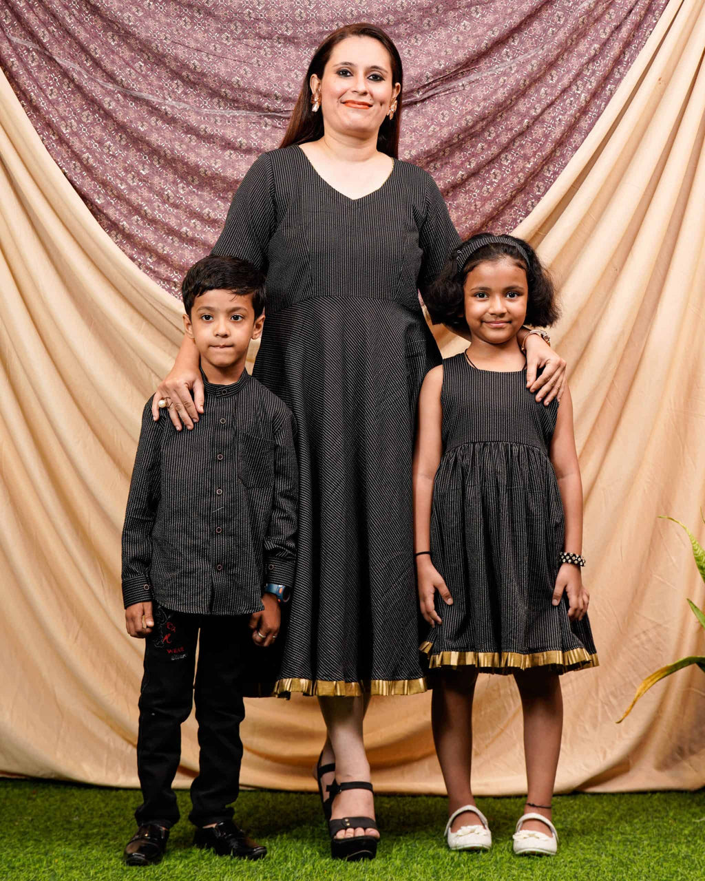 Black Kantha Mother Kids Twinning