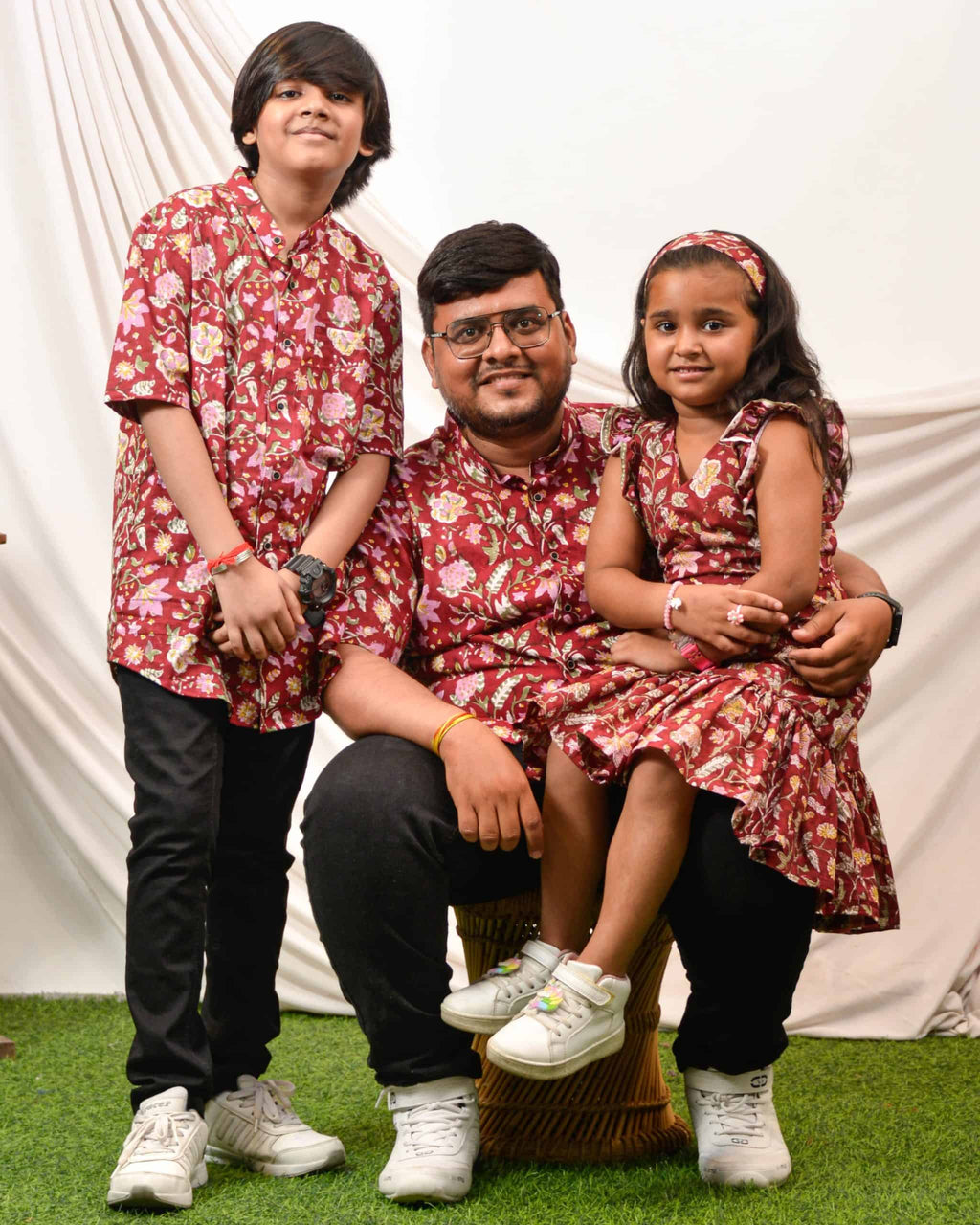 Maroon Lily Frill Father Kid Twining