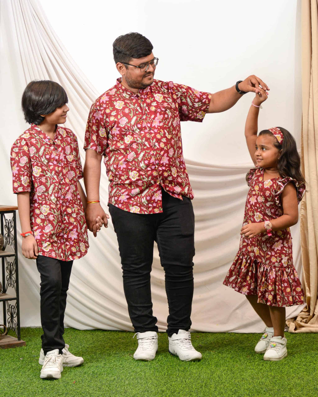 Maroon Lily Frill Father Kid Twining