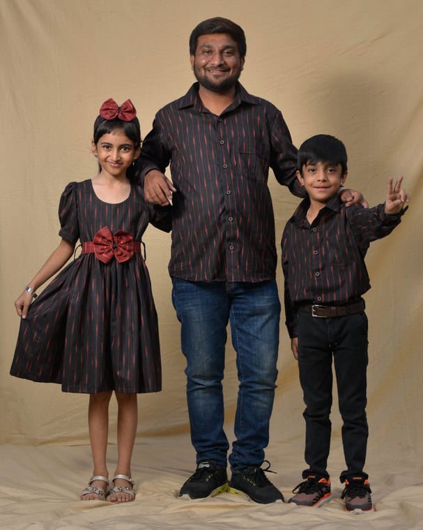 Black Diverting Threads Father Kid Twining Main image