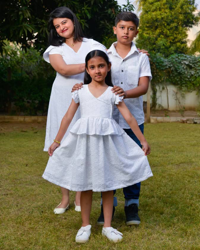 White Cutwork Short Mom Kid Twinning