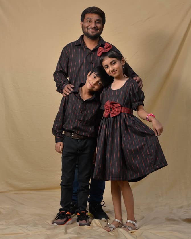 Black Diverting Threads Father Kid Twining Secondary image