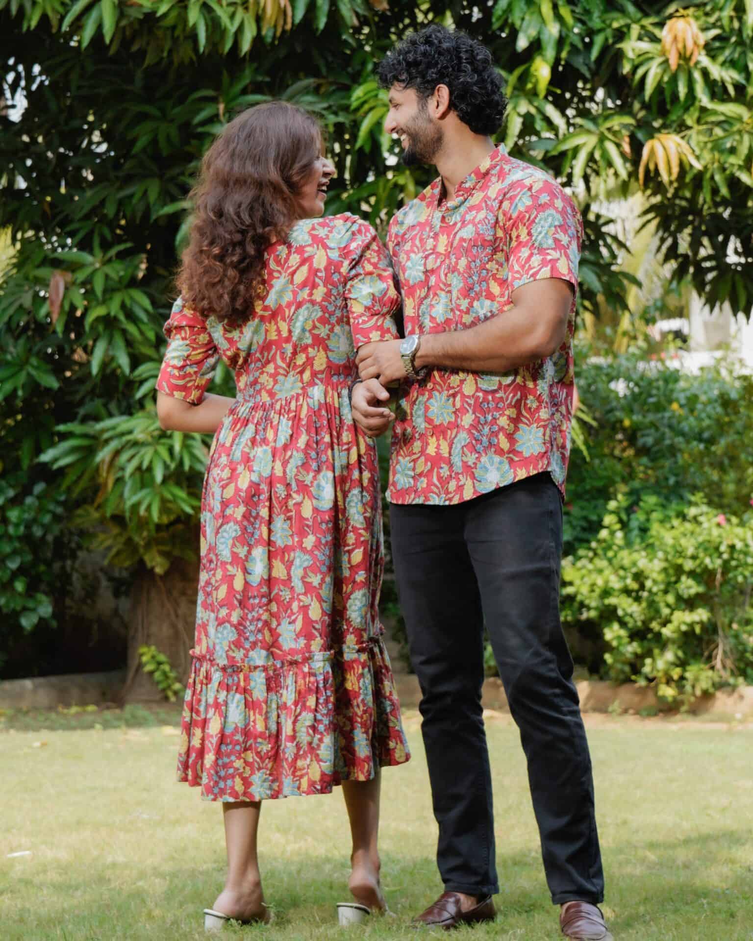 Leafing Red Floral Couple Set