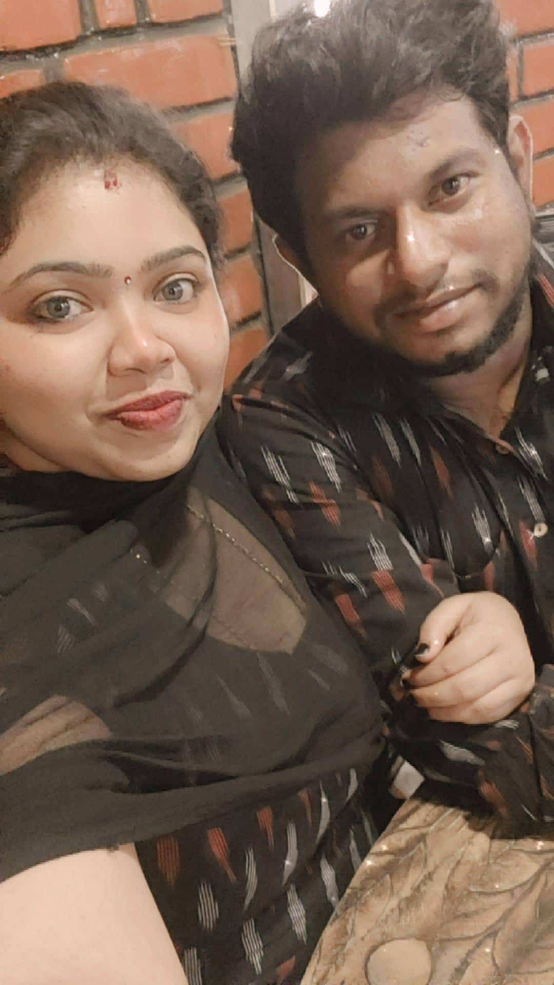 Blackberry Ikat Couple photo review