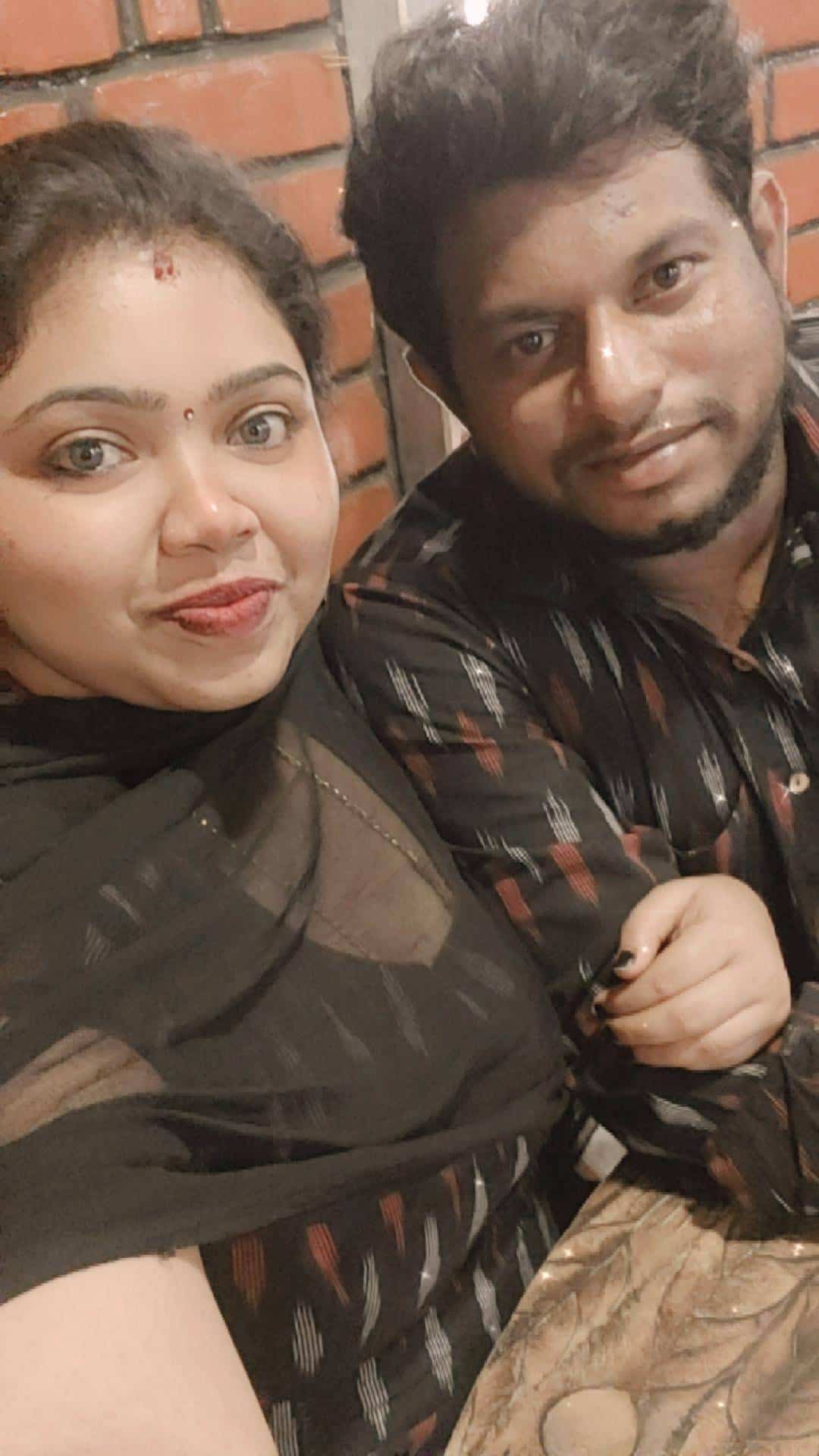 Blackberry Ikat Couple photo review