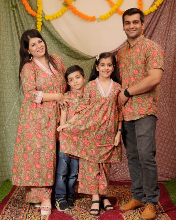 Family Twinning Dresses