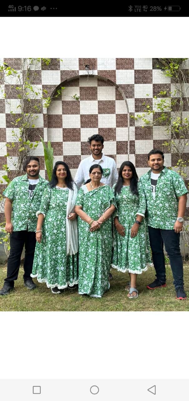 Emerald Green Straight Nursing Kurta photo review