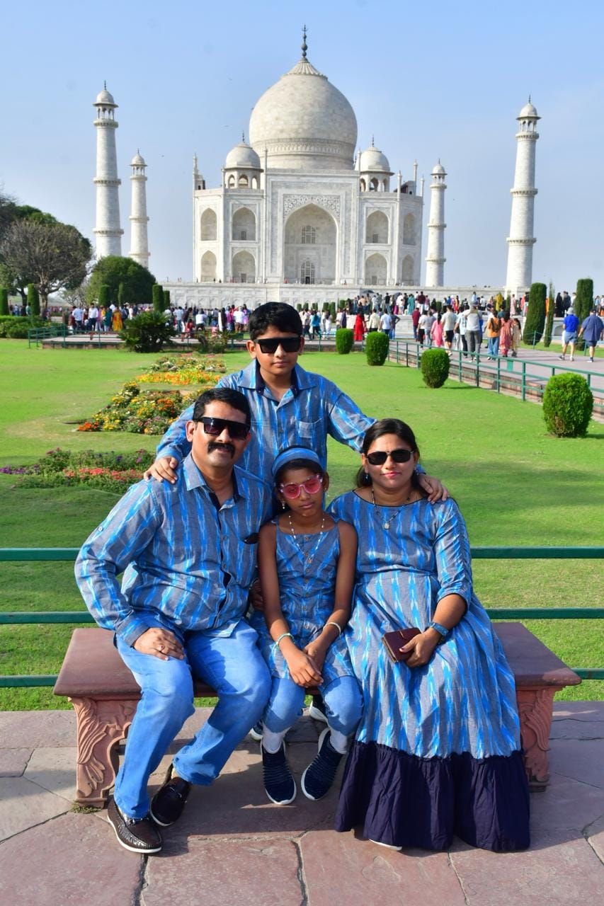 Click to view full screen Bluelytical Family photo review